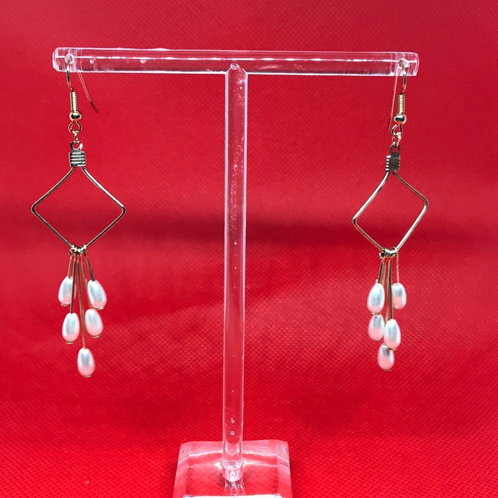 ❤️Gold color With pearls earrings
